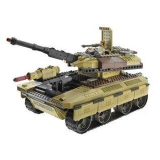 GI Joe Built to Rule Patriot Grizzly Tank with Hi Tech Action Figure 147 pieces: Toys & Games