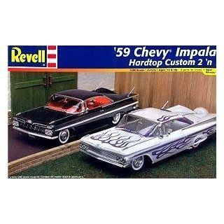 Revell 1:25 85 2393 '59 Chevy Impala Hardtop Custom 2'n1 Kit: Toys & Games