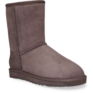 UGG Womens Classic Short Boots   Size: 7, Chocolate
