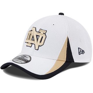 NEW ERA Mens Notre Dame Fighting Irish Training Classic 39THIRTY Flex Fit Cap  