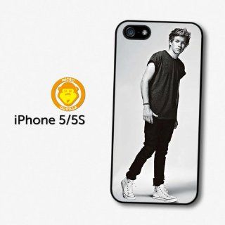 Niall Horan Black & White Full Body Shot One Direction 1D Directioner case for iPhone 5 5S A669  Players & Accessories