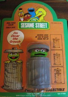 Sesame Street Oscar the Grouch 1985 Vintage Pop Up Head Figure Collectible: Toys & Games