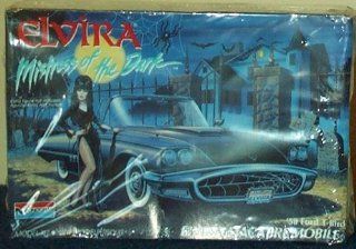 Elvira Mistress of the Dark Macabre Mobile Plastic Model Kit: Toys & Games