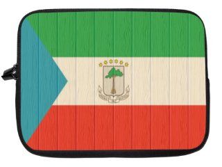 15 inch Rikki KnightTM Equatorial Guinea Flag on Distressed Wood Laptop Sleeve: Computers & Accessories