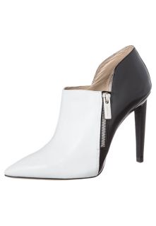 Michael Kors   SAMARA   Ankle boots   white