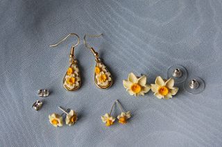 daffodil earrings by good intentions