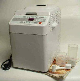 Hitachi Bread Machine Maker HB B101: Kitchen & Dining