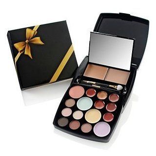 Signature Club A by Adrienne Imperial Vitamin C Take Along Total Makeup Vanity   Shade #2: Everything Else