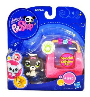 Hasbro Year 2009 Littlest Pet Shop Portable Pets "Special Edition Pet" Series Bobble Head Pet Figure Set #1523   Grey White Lhasa Apso Puppy Dog with Cozy Carrier Bag (94439): Toys & Games
