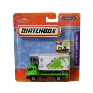 GMC T8500 AIRPORT TRUCK * SNACKS & BEVERAGES * Matchbox Real Working Rigs Die Cast Vehicle * Real Working Parts *: Toys & Games