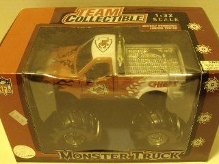 NFL Kansas City Chiefs Logo Ford F 350 Monster Truck 1:32 Scale Die cast: Toys & Games