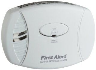 First Alert CO605B Carbon Monoxide Detector, 120V AC/DC PlugIn w/ Battery Backup Camera & Photo