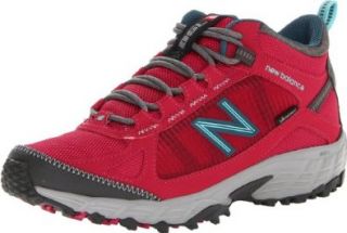 New Balance Women's WO790 Light Hiking Boot: Shoes