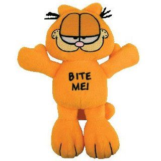 TY Bow Wow Beanies  Garfield    Bite Me: Toys & Games