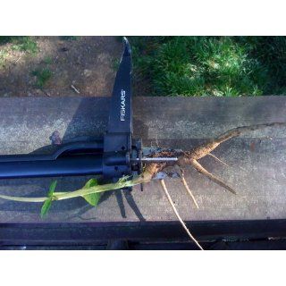 Fiskars Uproot Weed and Root Remover (7870) : Hand Weeders : Patio, Lawn & Garden