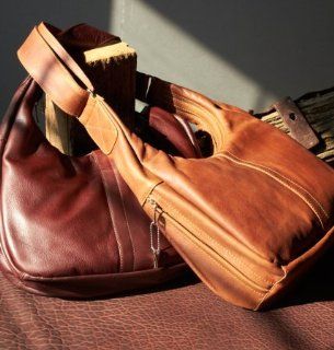 American Hobo Concealed Carry Handbag (Mahogany) : Gun Holsters : Sports & Outdoors