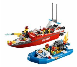 Lego City 60005 Fire Boat Set New in Box Sealed Special Gift Fast Shipping and Ship Worldwide: Everything Else