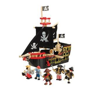 Let's Set Sail Pirate Ship Playset w/ turning wheel: Toys & Games