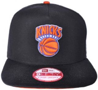 New Era 9Fifty Flip Up New York Knicks Snapback Hat Black   Small/Medium: Clothing