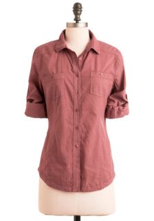 Sunday in Santa Fe Top in Cranberry  Mod Retro Vintage Short Sleeve Shirts