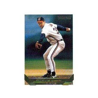 1993 Topps Gold #167 Steve Olin UER/(Born 10/4/65&/should say 10/10/6 at 's Sports Collectibles Store