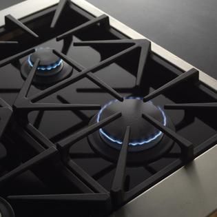 Kenmore Slide In Ceramic Glass Gas Cooktop: High Output at 